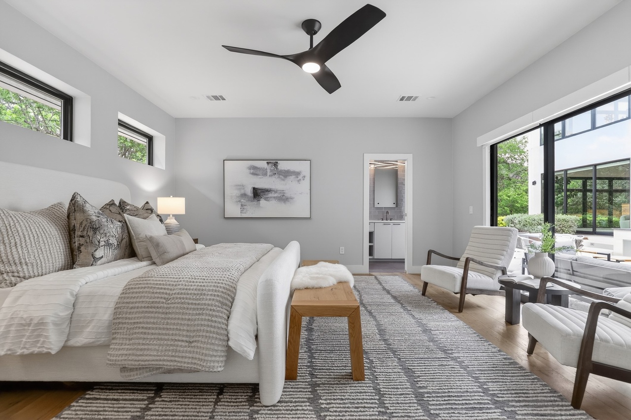 3206 Thousand Oaks Drive