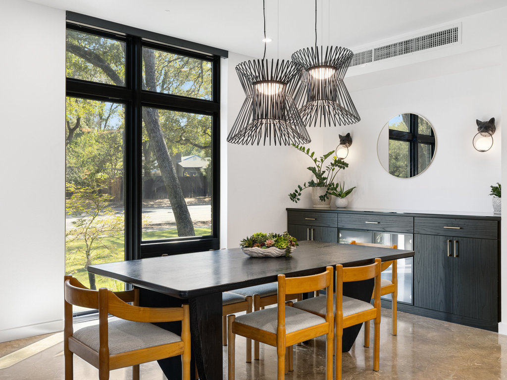 1600 Barton Hills Dr