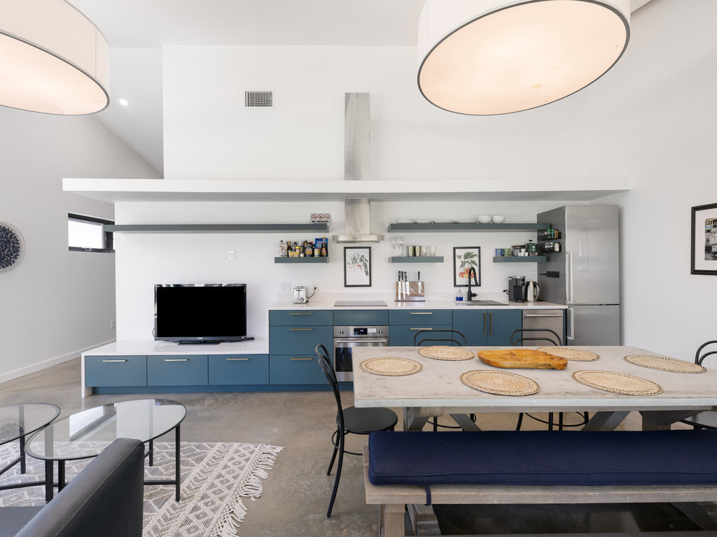 1600 Barton Hills Dr